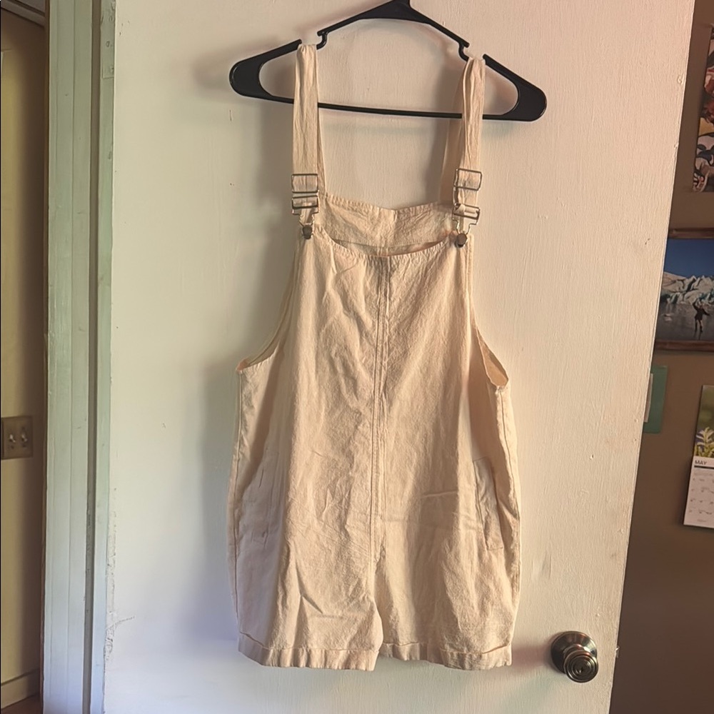 Cream Overall shorts